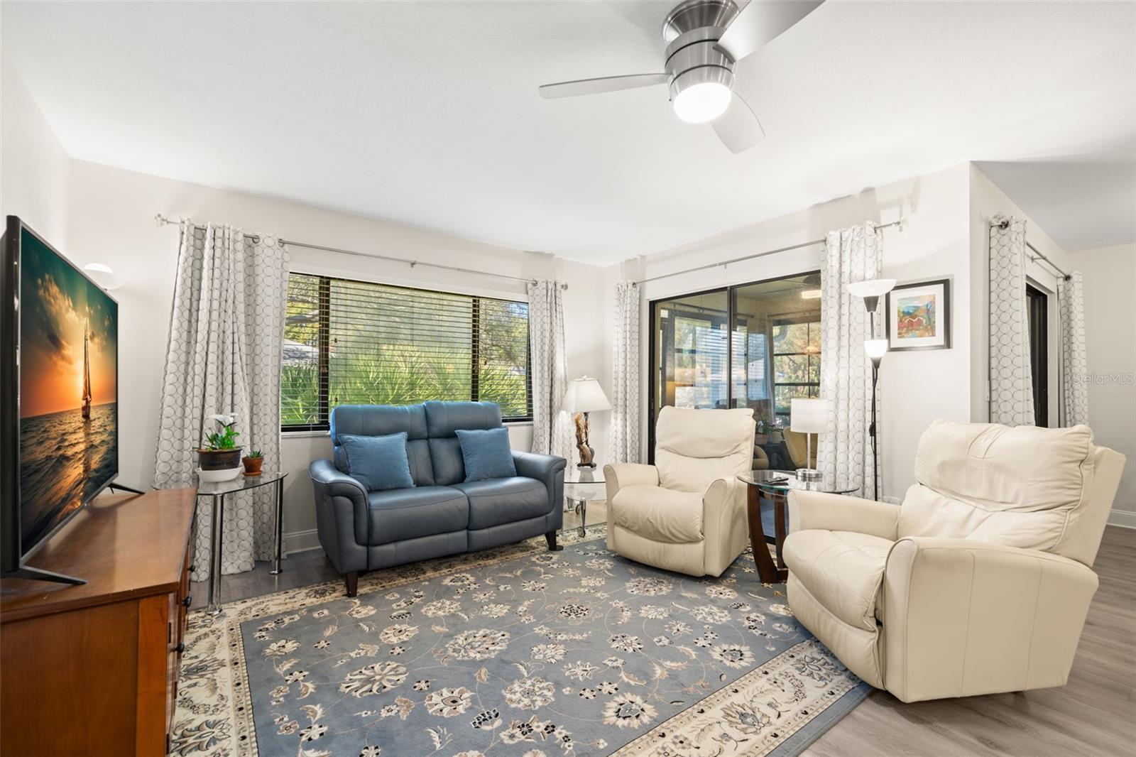 Image 6 of 40 For 2757 Countryside Boulevard 103