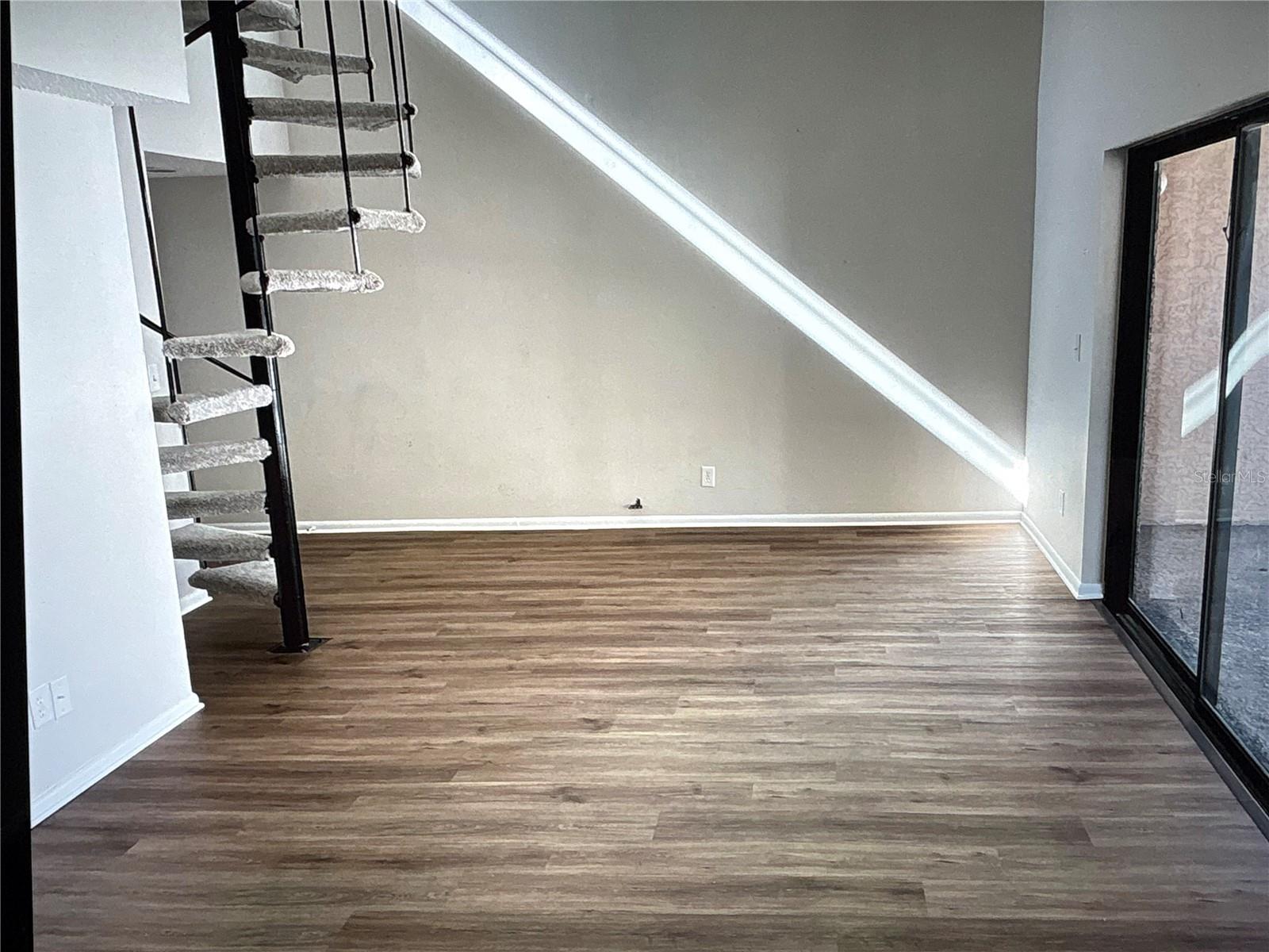 Image 2 of 17 For 4755 Puritan Circle 521