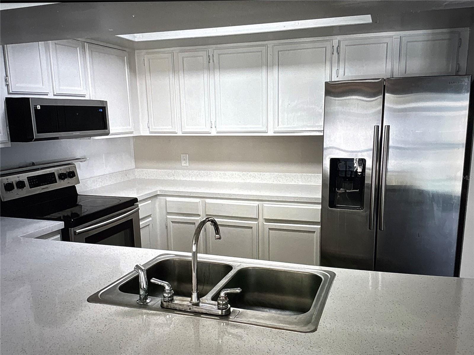 Image 7 of 17 For 4755 Puritan Circle 521