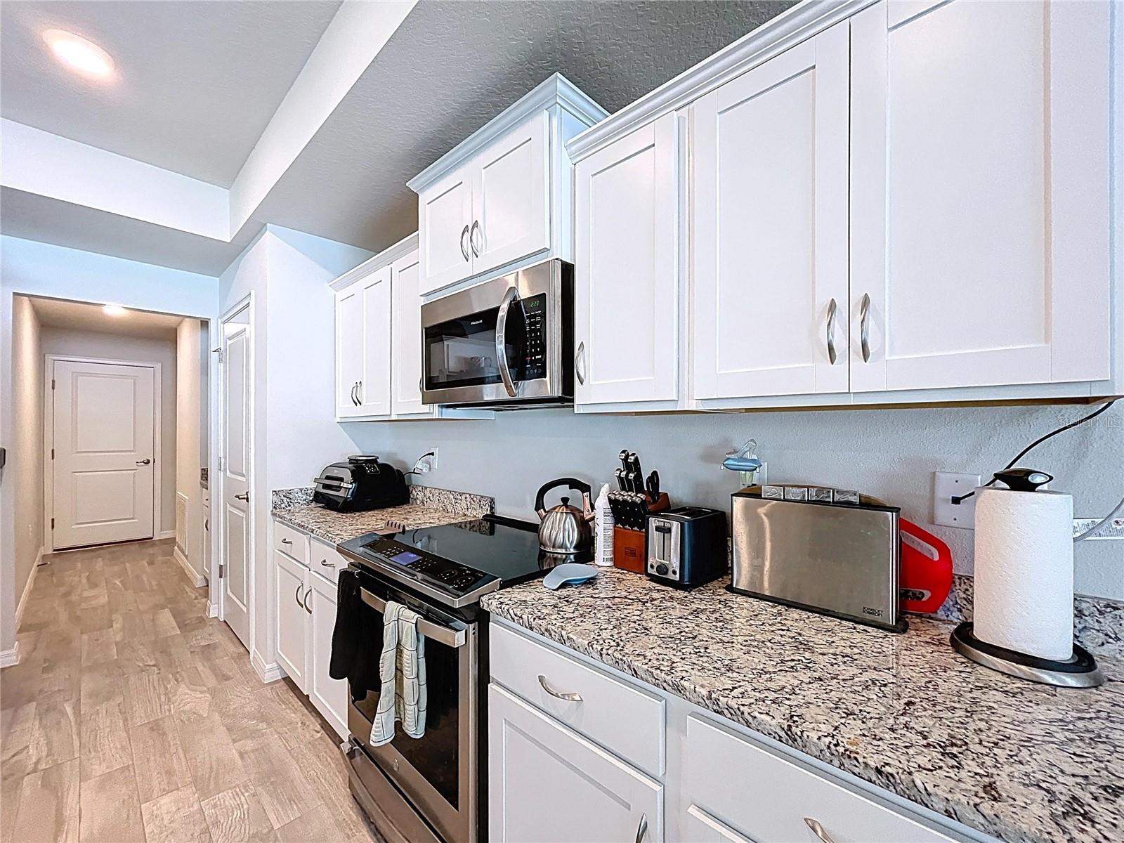 Image 14 of 30 For 13321 Potomac Avenue