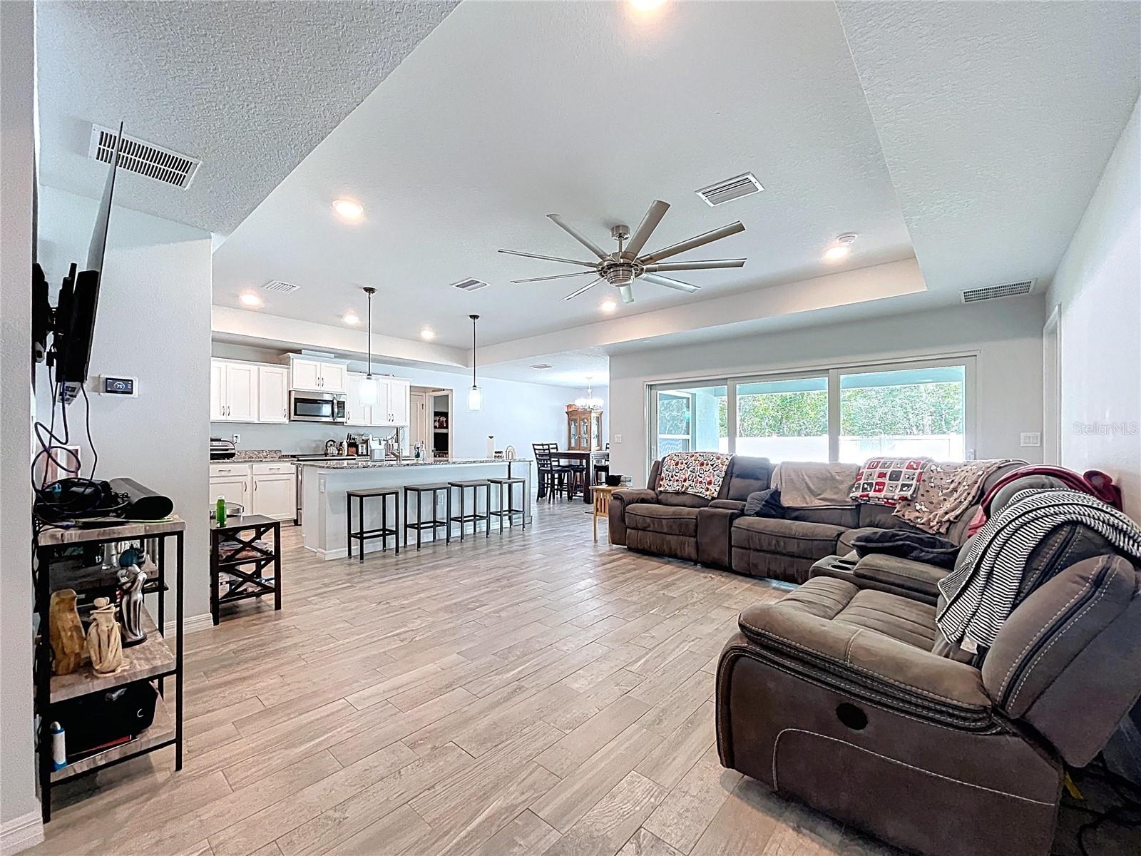 Image 9 of 30 For 13321 Potomac Avenue