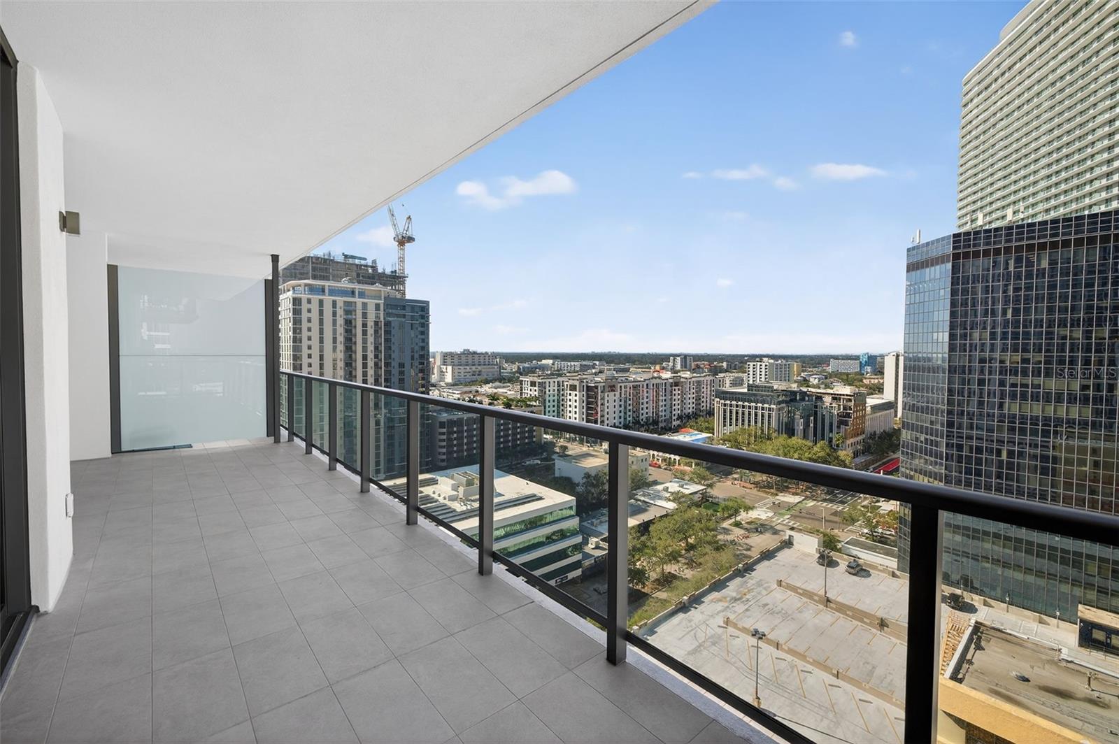 Listing photo id 18 for 275 1st Ave S  1708