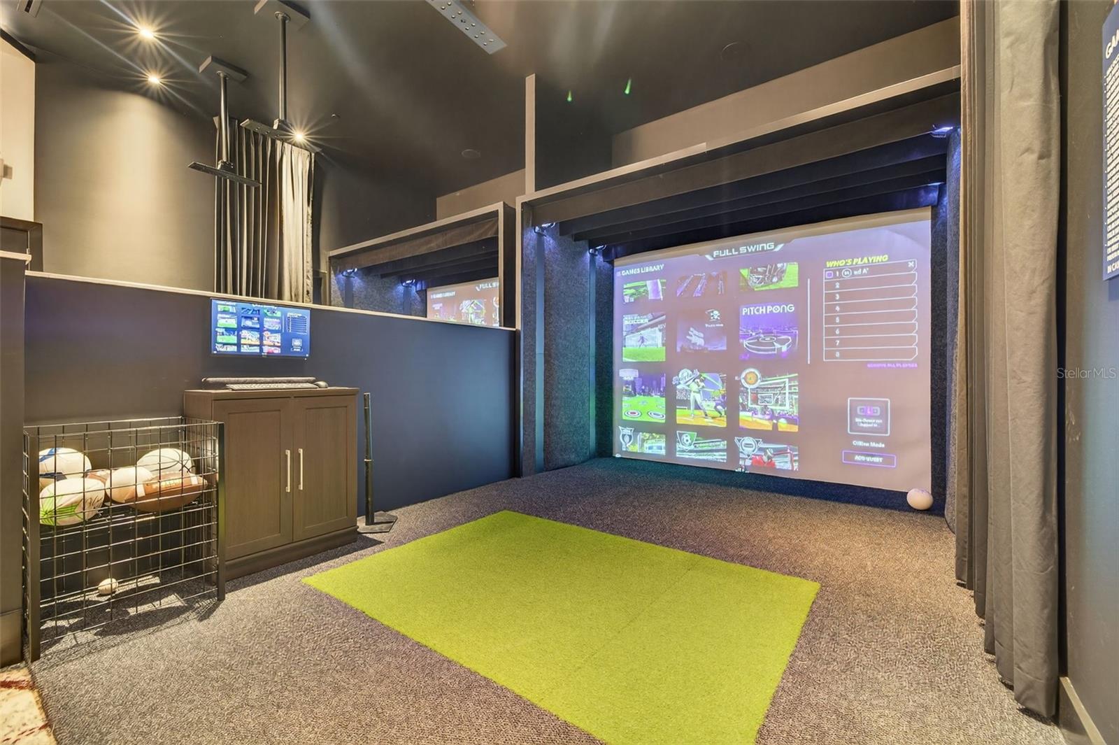 Listing photo id 33 for 275 1st Ave S  1708