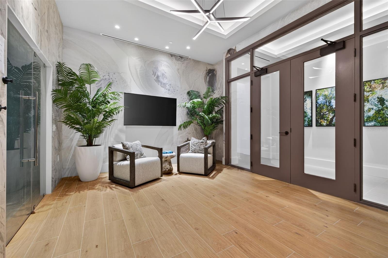 Listing photo id 42 for 275 1st Ave S  1708