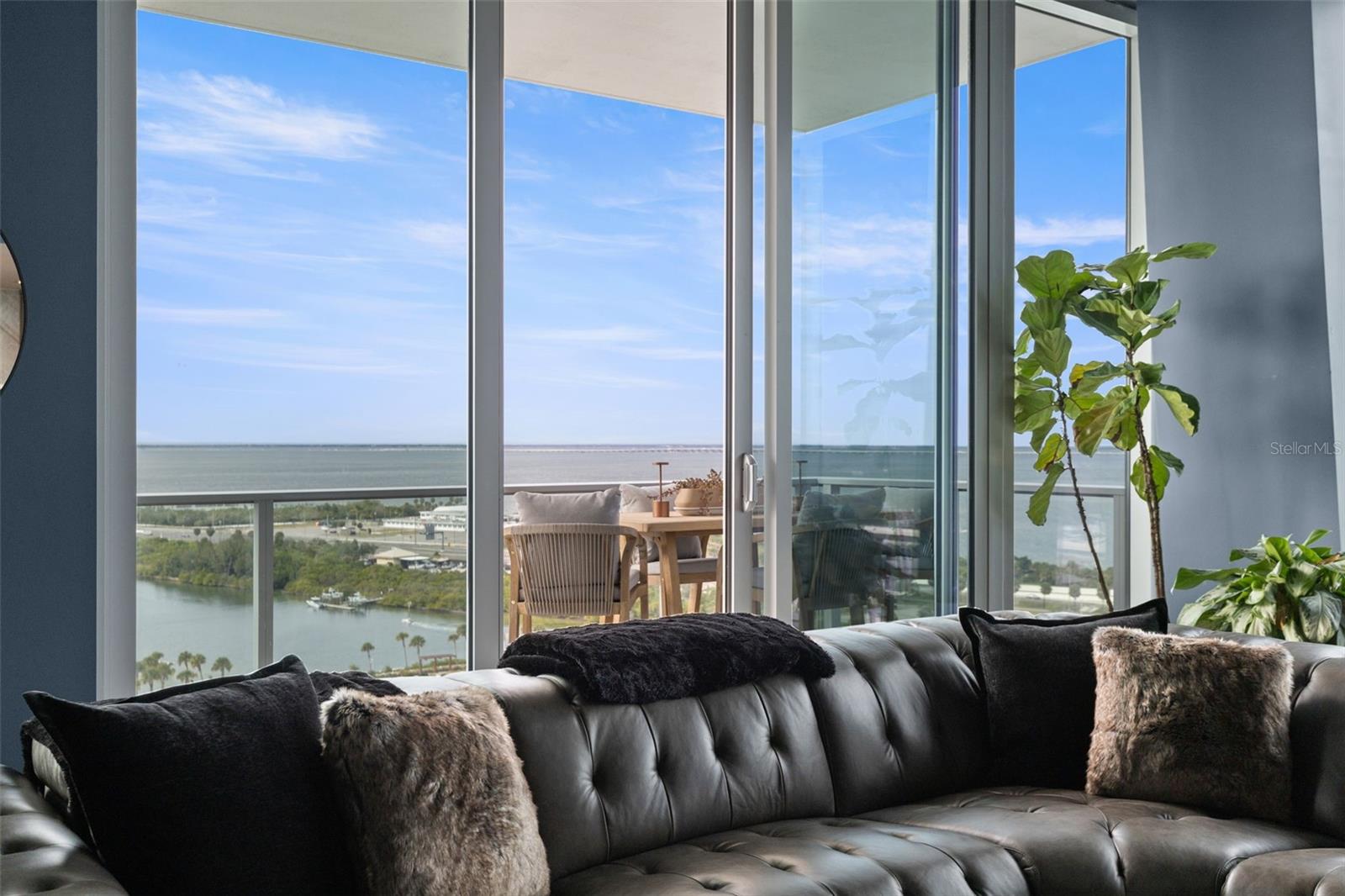 Image 22 of 59 For 5120 Marina Way 16002