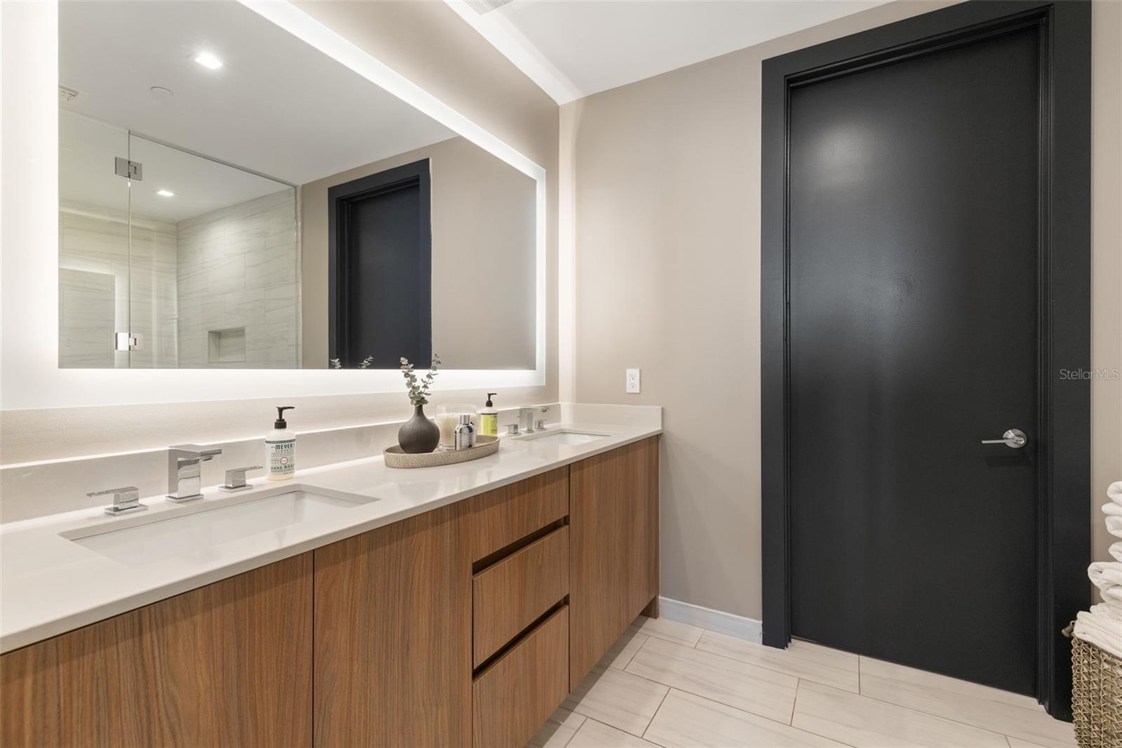 Image 26 of 59 For 5120 Marina Way 16002