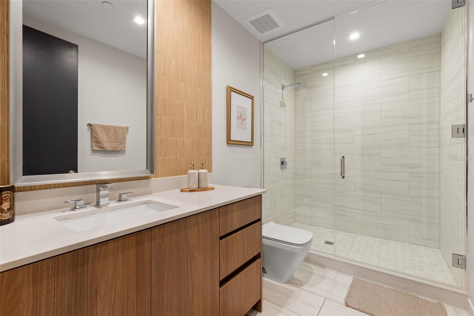 Image 37 of 59 For 5120 Marina Way 16002