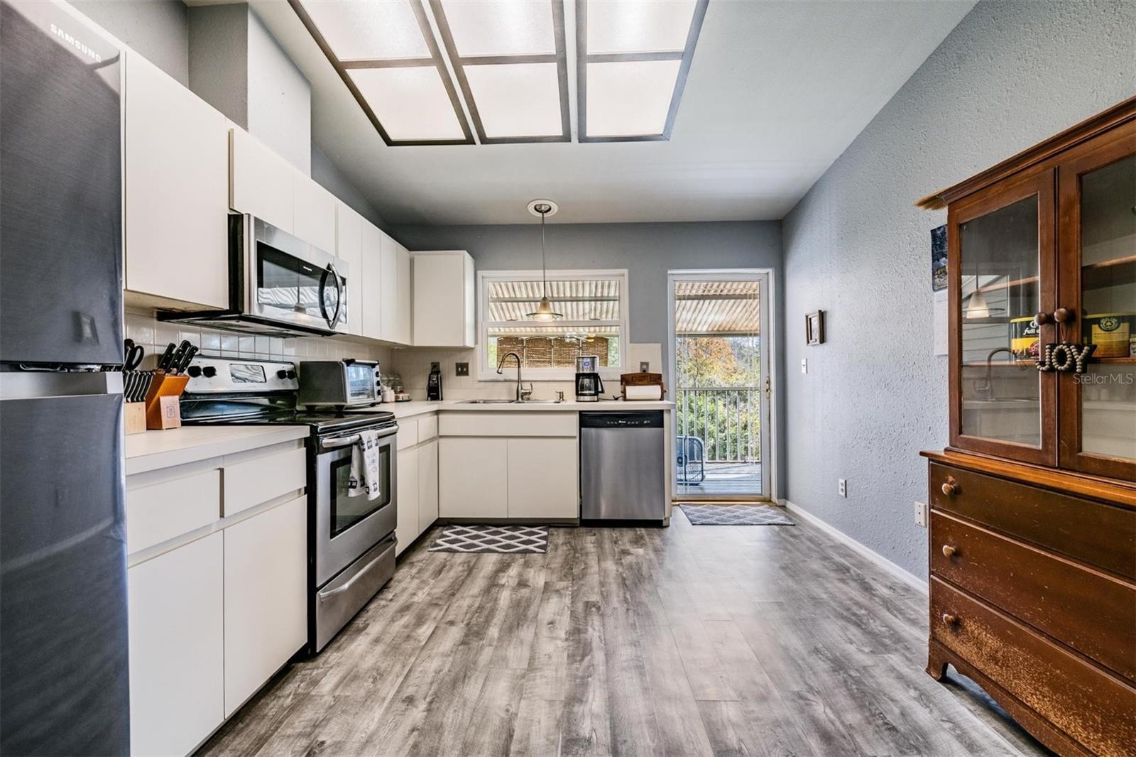 Image 5 of 37 For 103 Kathleen Court