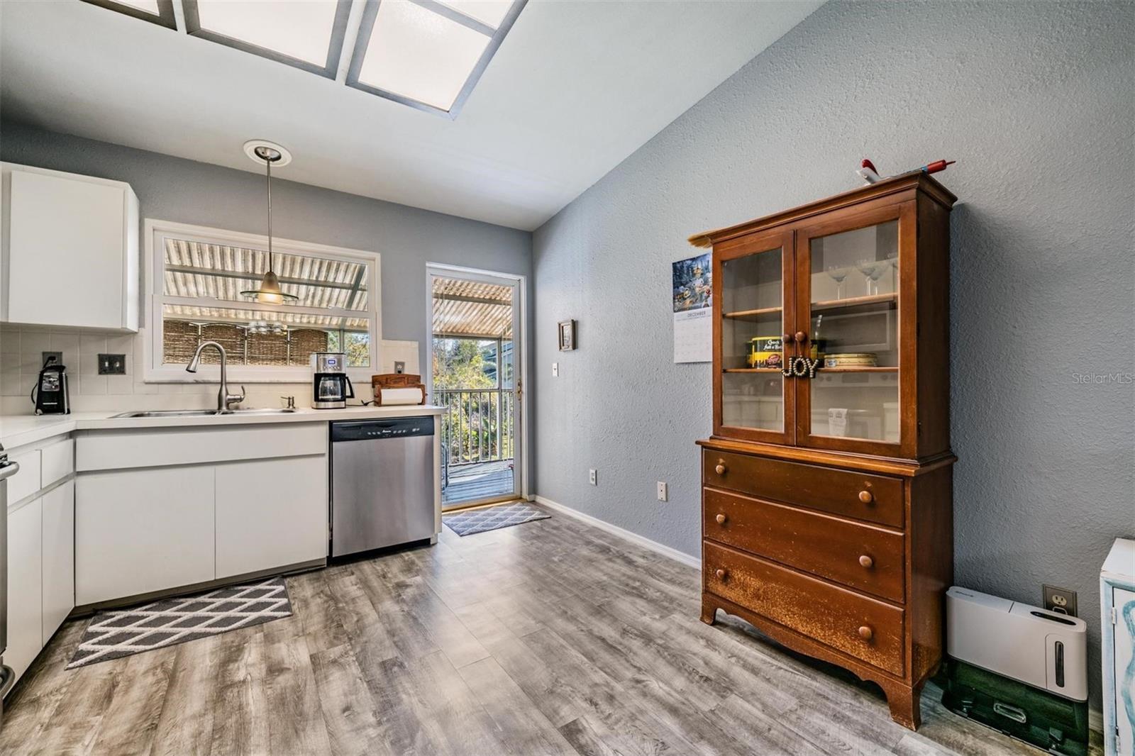 Image 6 of 37 For 103 Kathleen Court