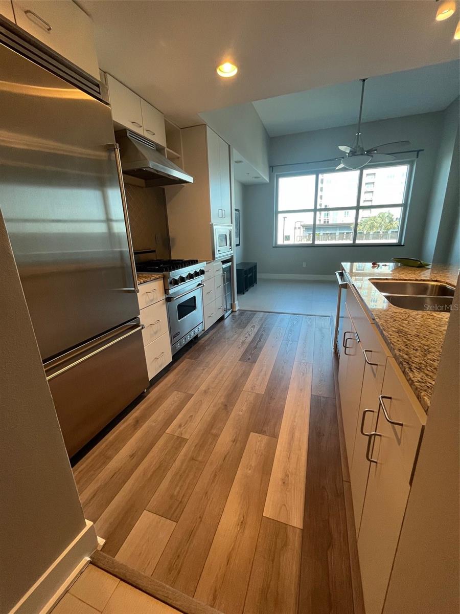 Image 11 of 33 For 1208 Kennedy Boulevard 817