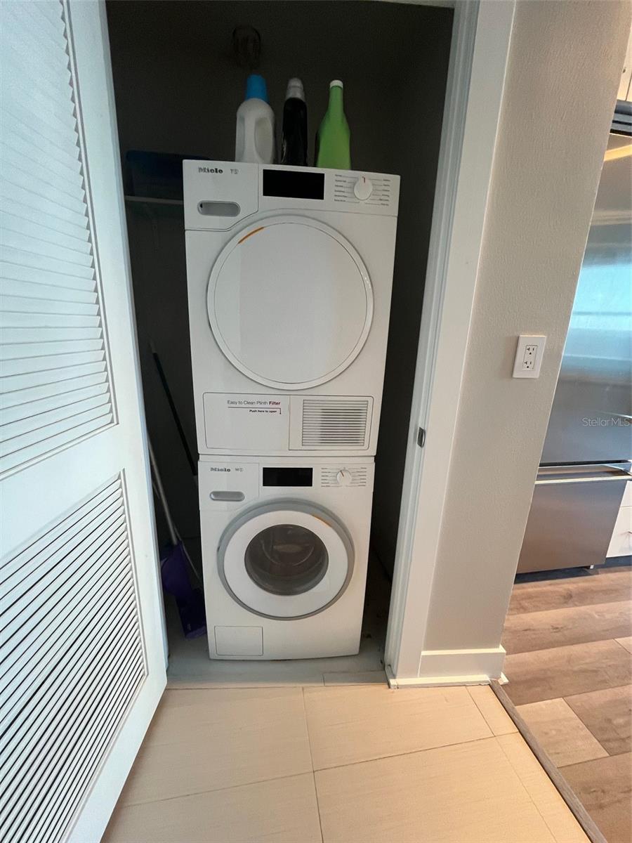 Image 13 of 33 For 1208 Kennedy Boulevard 817