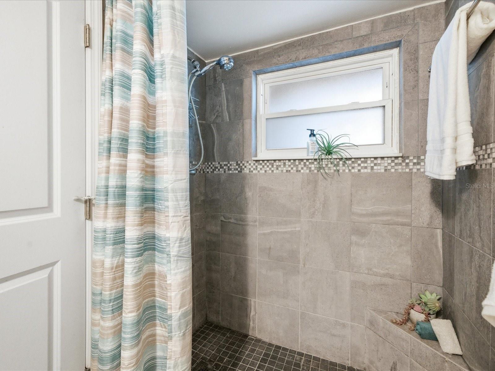 Image 33 of 50 For 11412 Midfield Way