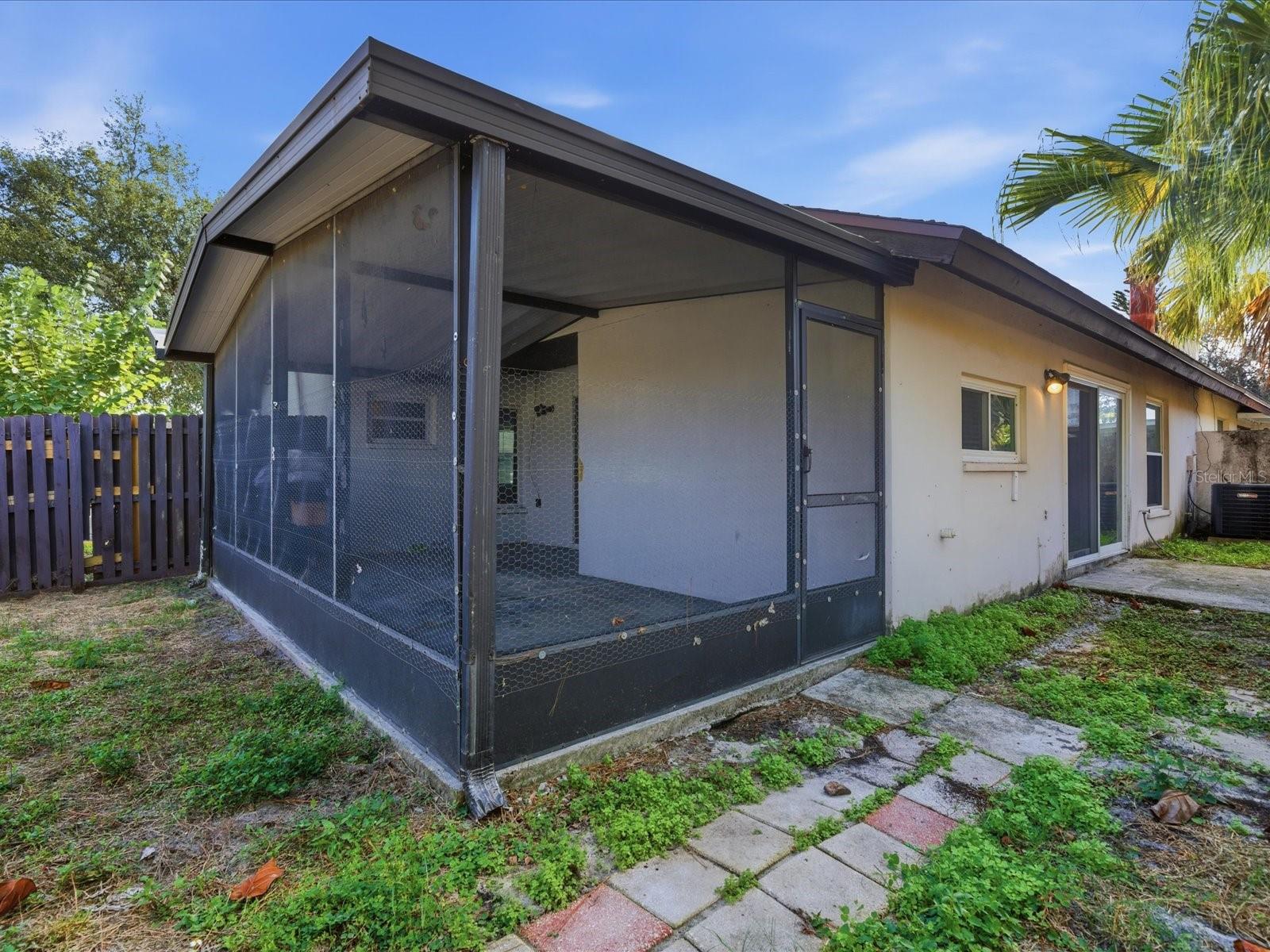 Image 38 of 50 For 11412 Midfield Way