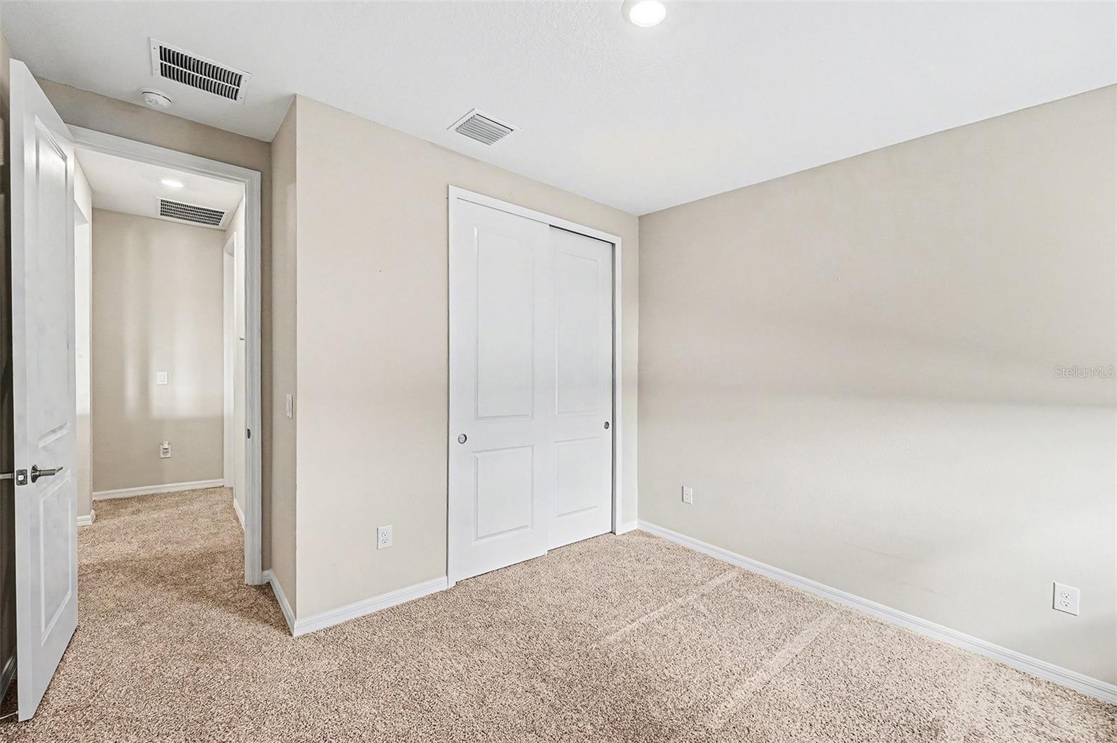 Image 10 of 23 For 5917 Oakhaven Lane