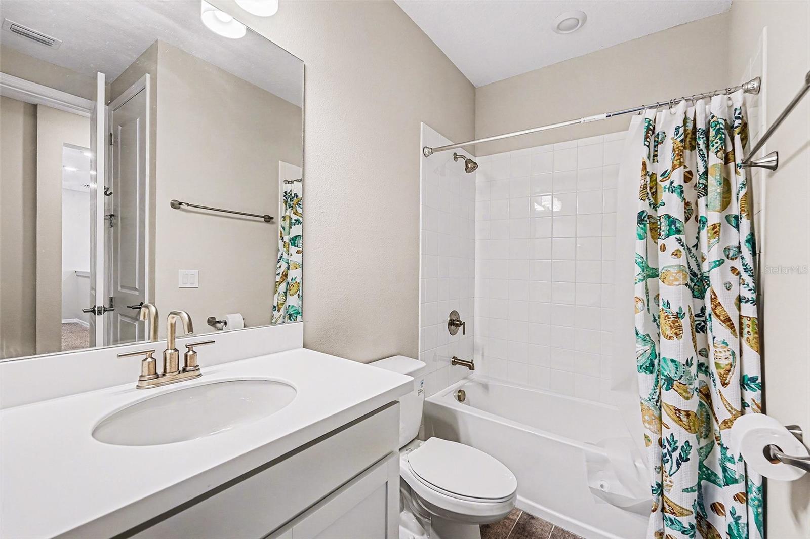 Image 14 of 23 For 5917 Oakhaven Lane