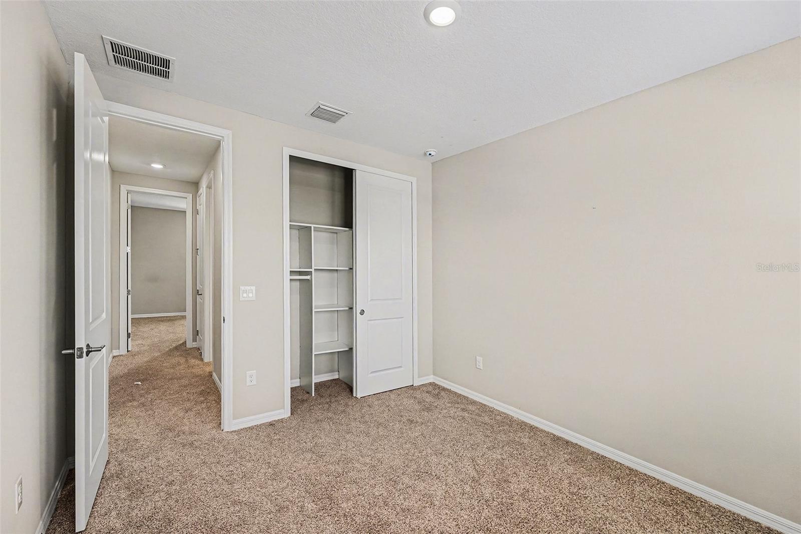 Image 17 of 23 For 5917 Oakhaven Lane