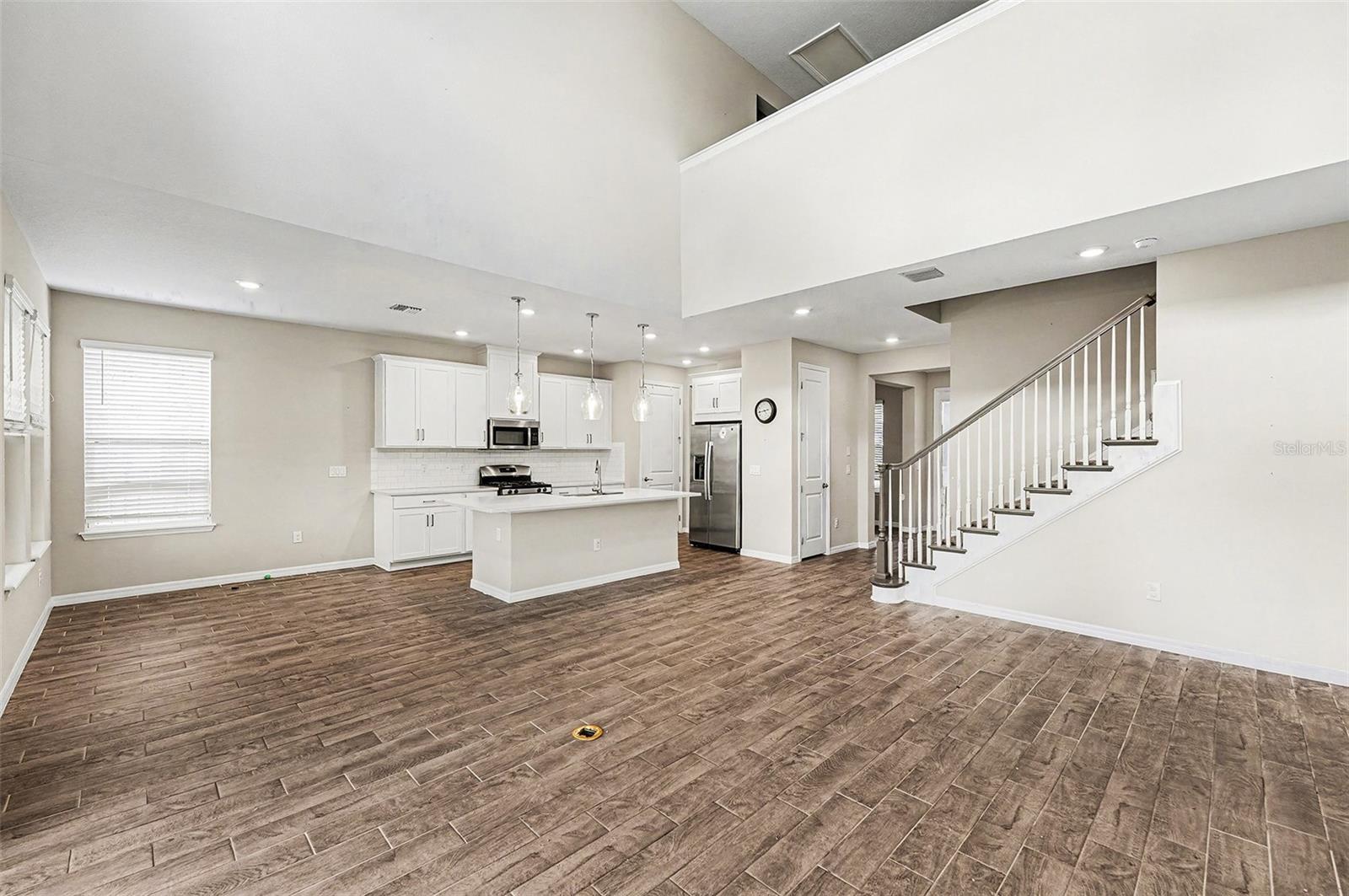 Image 4 of 23 For 5917 Oakhaven Lane