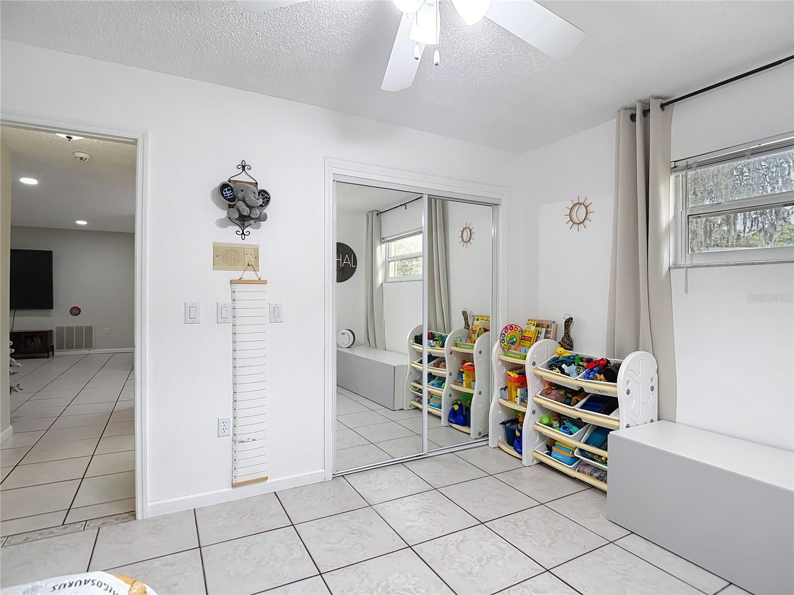 Image 28 of 55 For 9171 Vicksburg Road