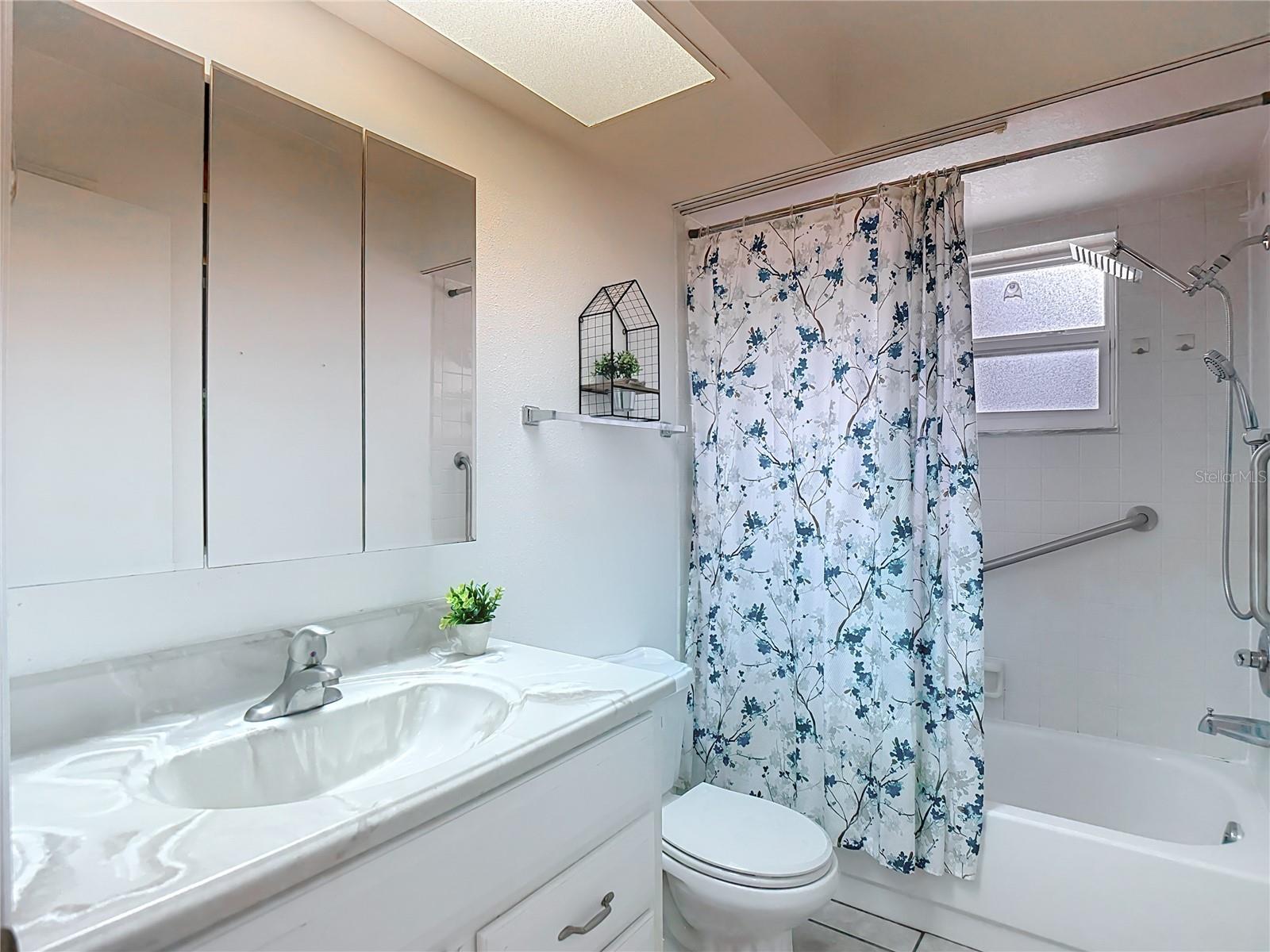 Image 29 of 55 For 9171 Vicksburg Road