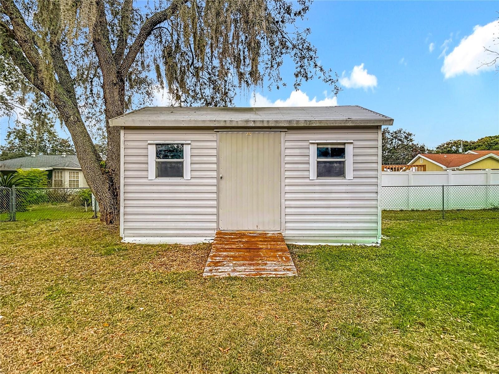 Image 40 of 55 For 9171 Vicksburg Road