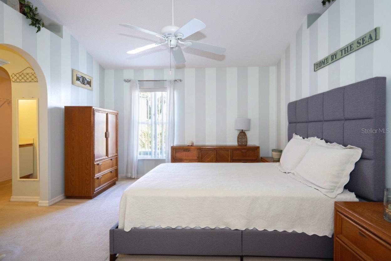 Listing photo id 8 for 6205 Cannoli Place