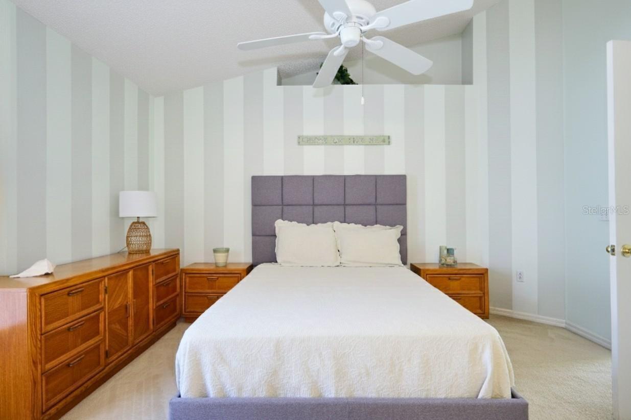 Listing photo id 11 for 6205 Cannoli Place