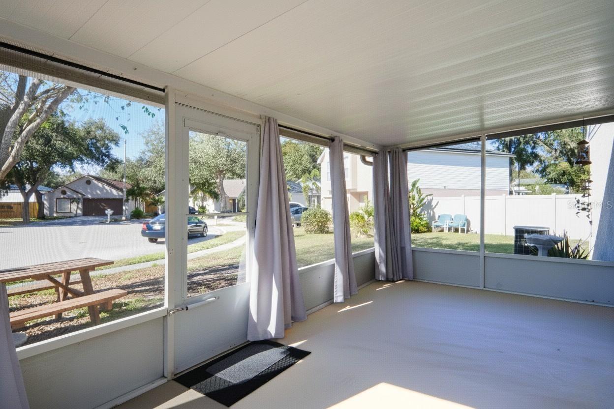 Listing photo id 21 for 6205 Cannoli Place