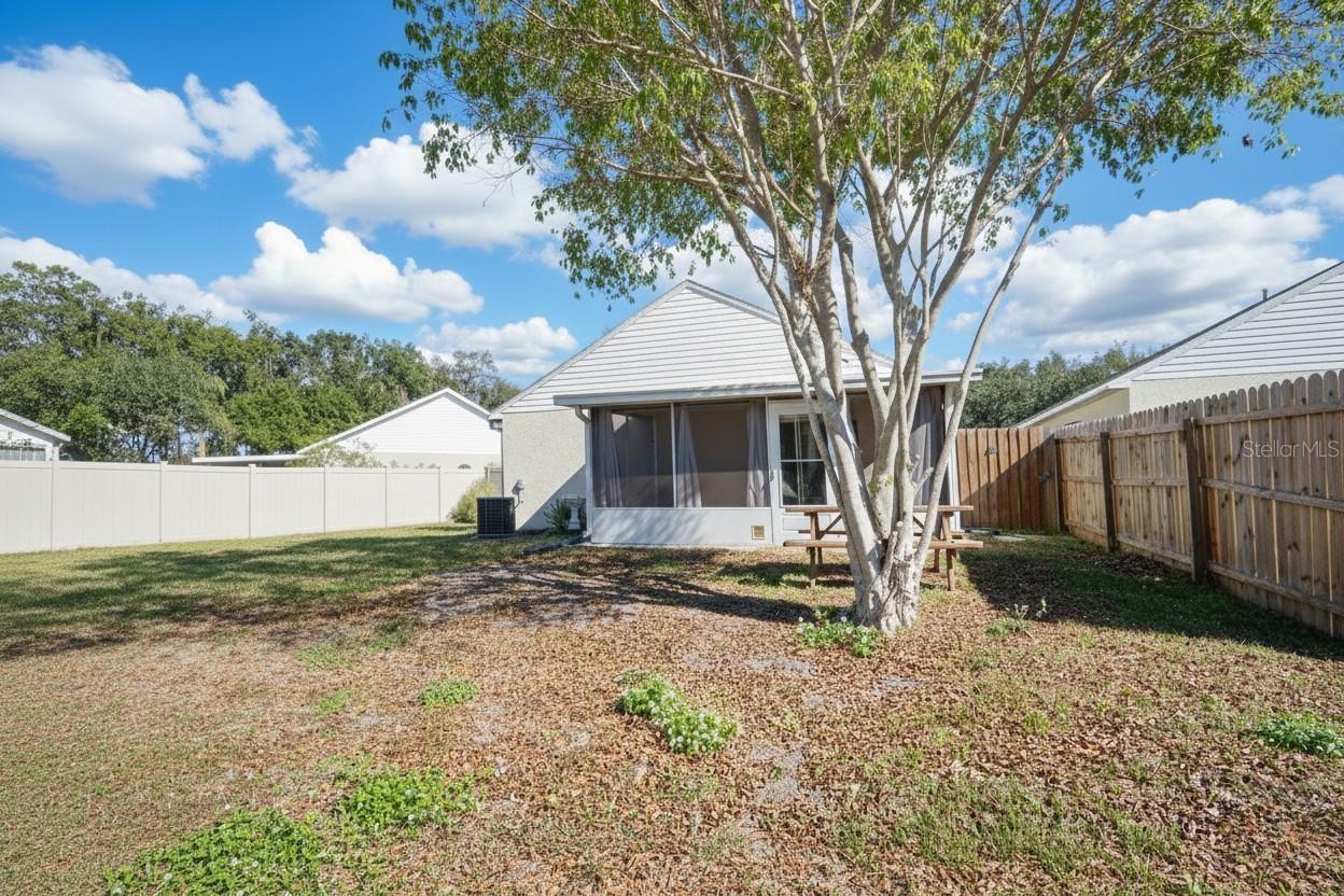 Listing photo id 24 for 6205 Cannoli Place