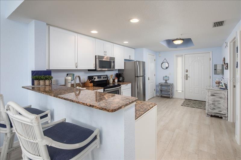 Image 11 of 38 For 12000 Gulf Boulevard 311n