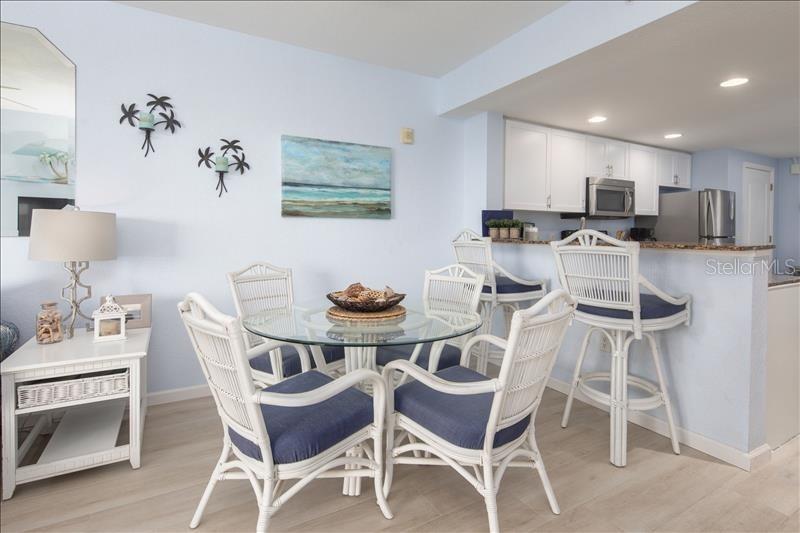 Image 13 of 38 For 12000 Gulf Boulevard 311n