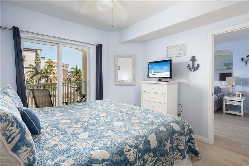 Image 16 of 38 For 12000 Gulf Boulevard 311n