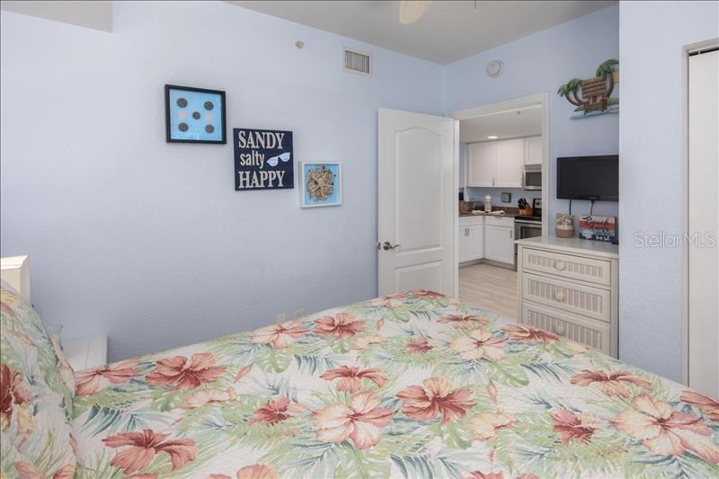 Image 21 of 38 For 12000 Gulf Boulevard 311n