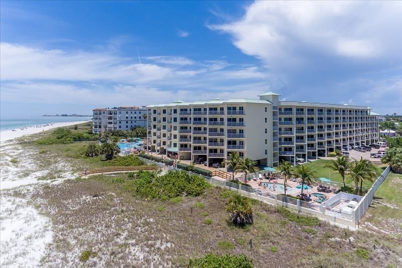 Image 23 of 38 For 12000 Gulf Boulevard 311n