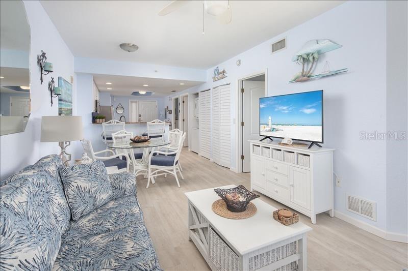 Image 3 of 38 For 12000 Gulf Boulevard 311n