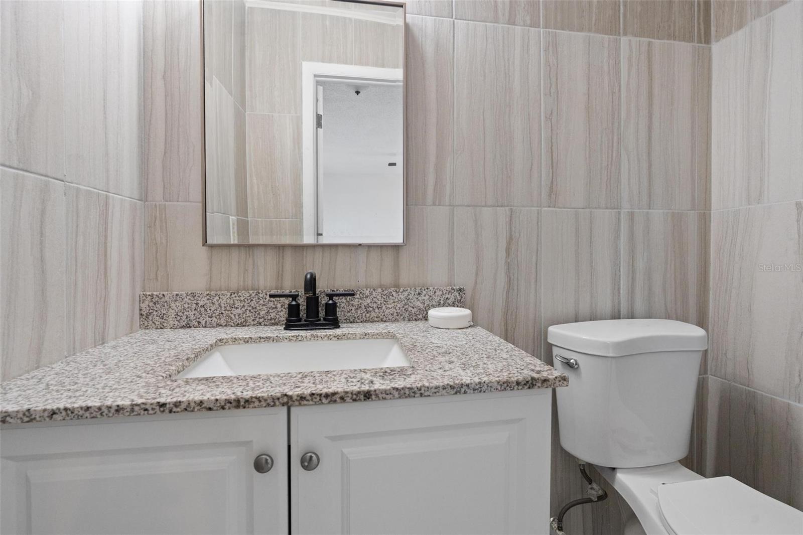 Image 6 of 22 For 7050 Versailles N