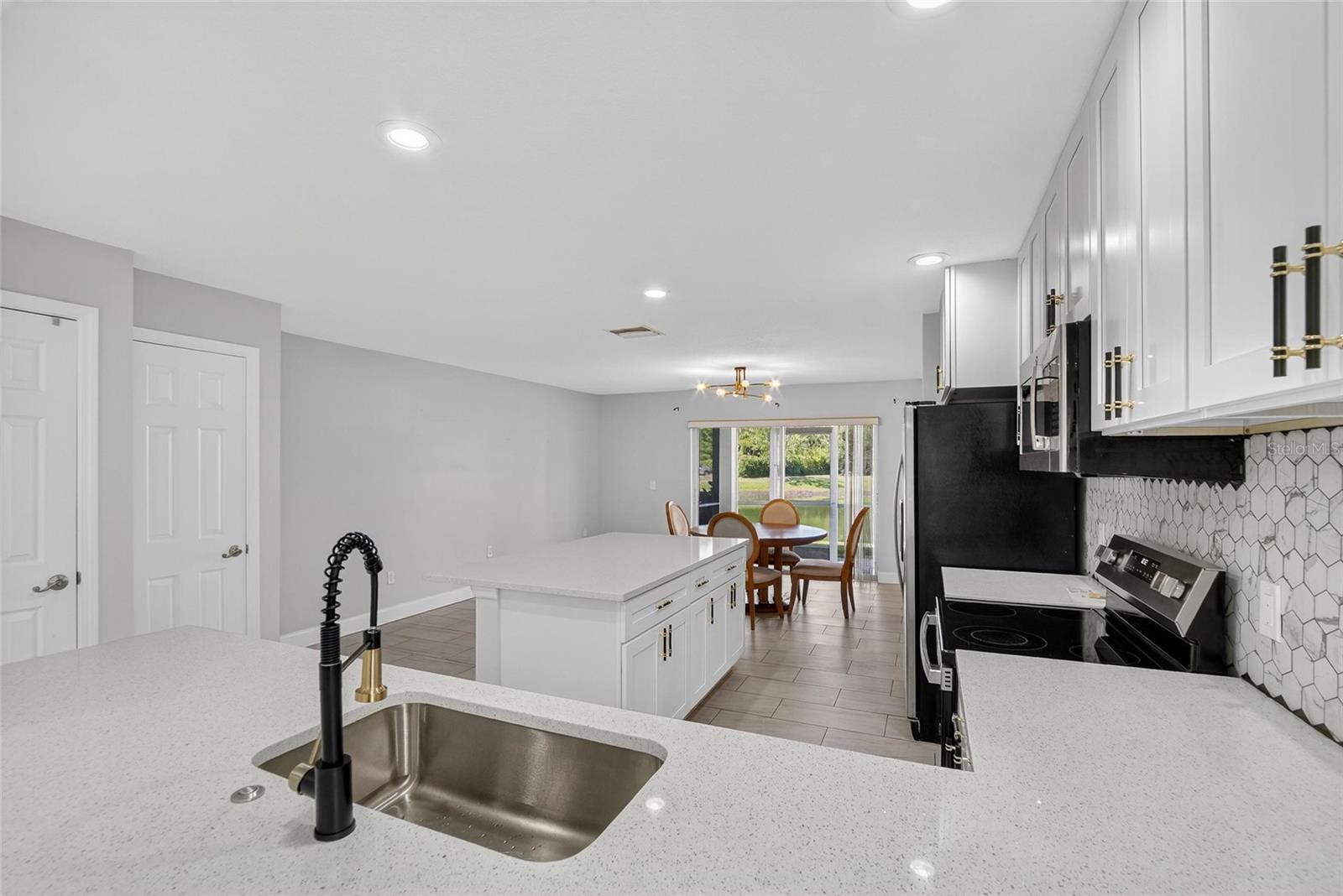 Image 10 of 40 For 10830 Lake Saint Charles Boulevard