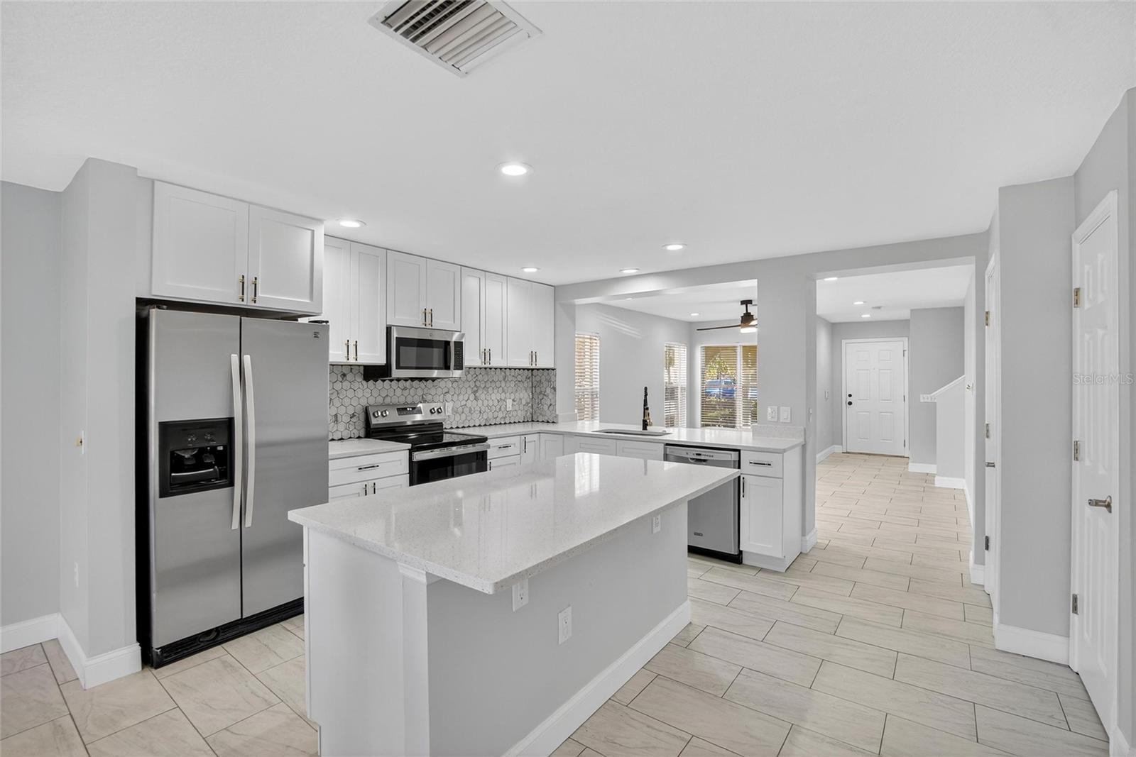 Image 12 of 40 For 10830 Lake Saint Charles Boulevard