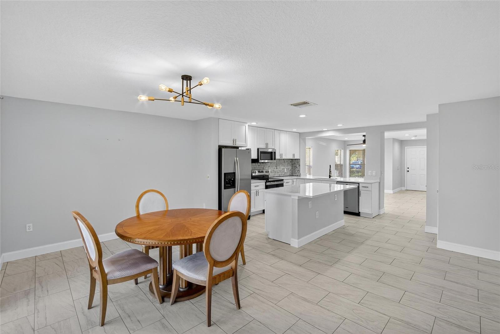 Image 15 of 40 For 10830 Lake Saint Charles Boulevard