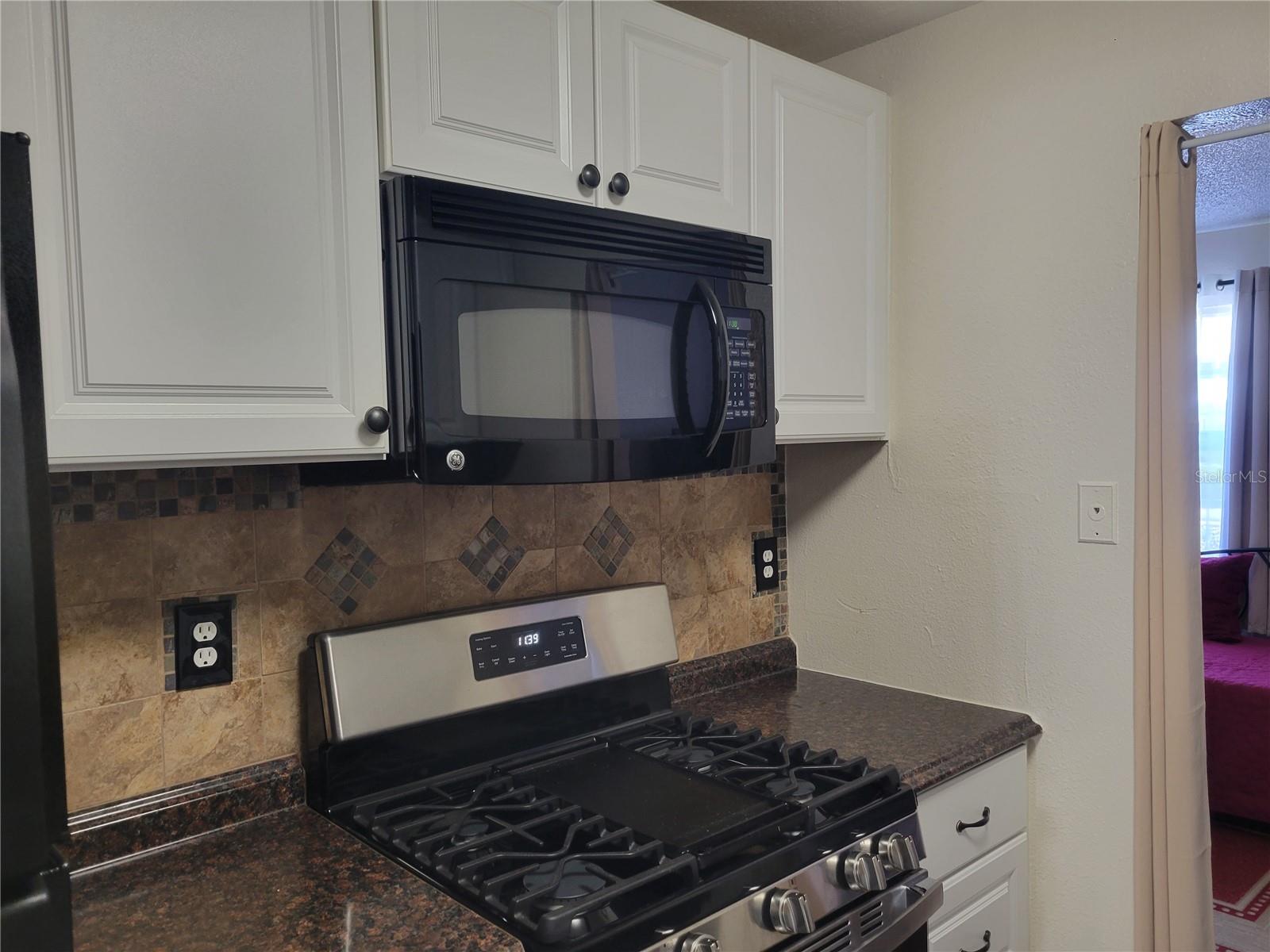 Image 17 of 43 For 10038 62nd Terrace N 11