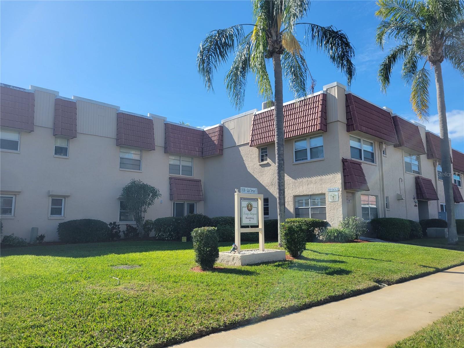 Image 36 of 43 For 10038 62nd Terrace N 11