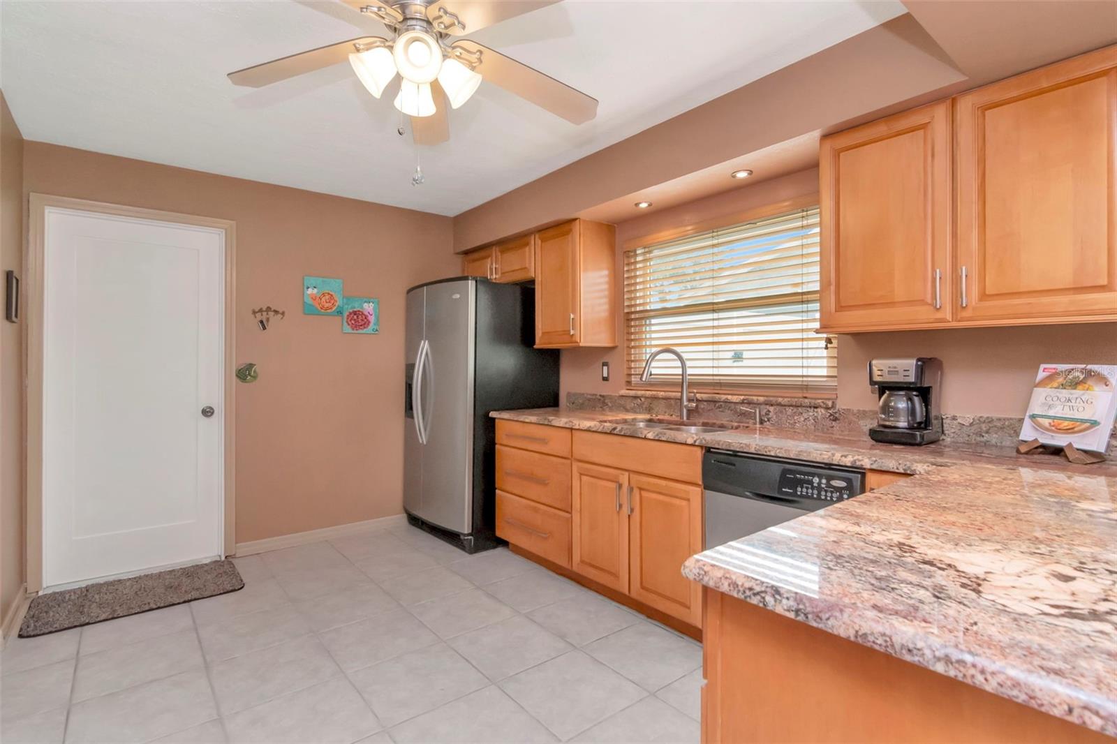 Image 20 of 62 For 12418 84th  