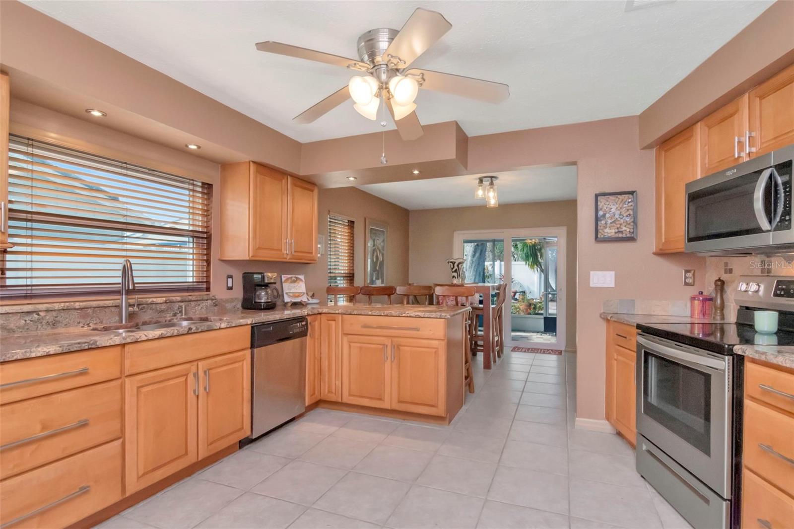 Image 23 of 62 For 12418 84th  