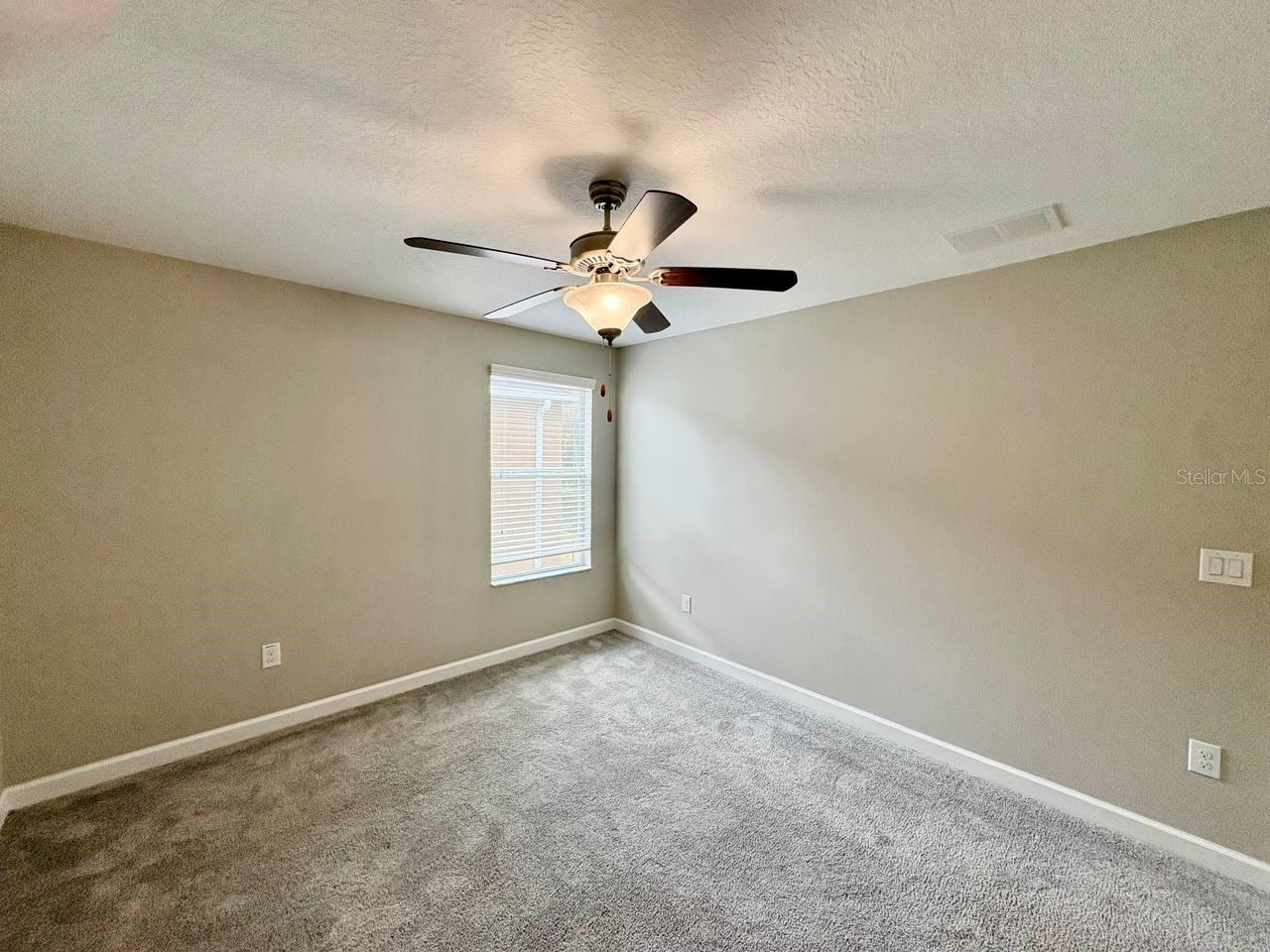 Image 22 of 31 For 1695 Ludington Avenue