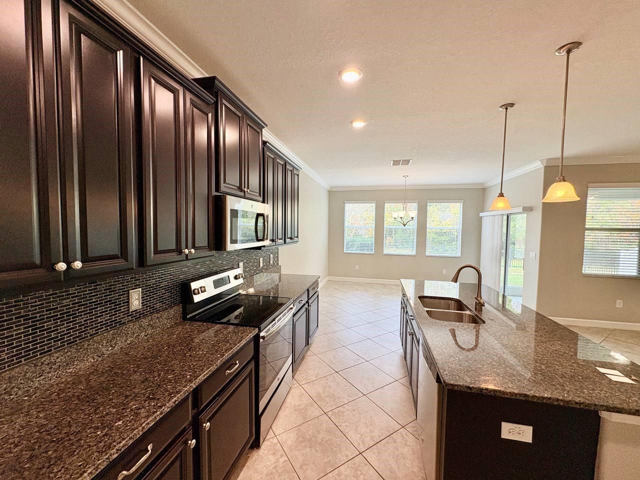 Image 6 of 31 For 1695 Ludington Avenue