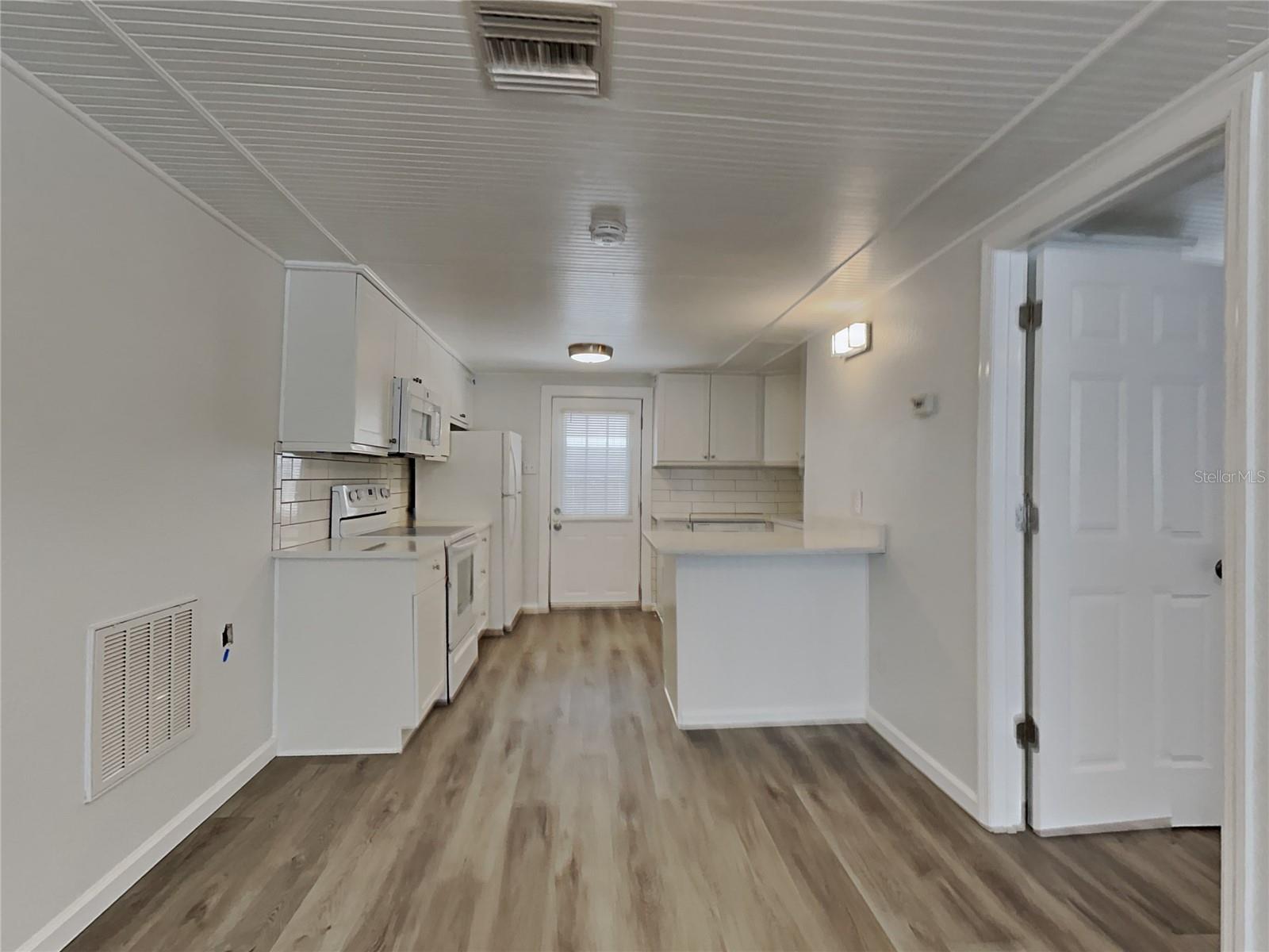 Image 11 of 25 For 4810 2nd Avenue N E