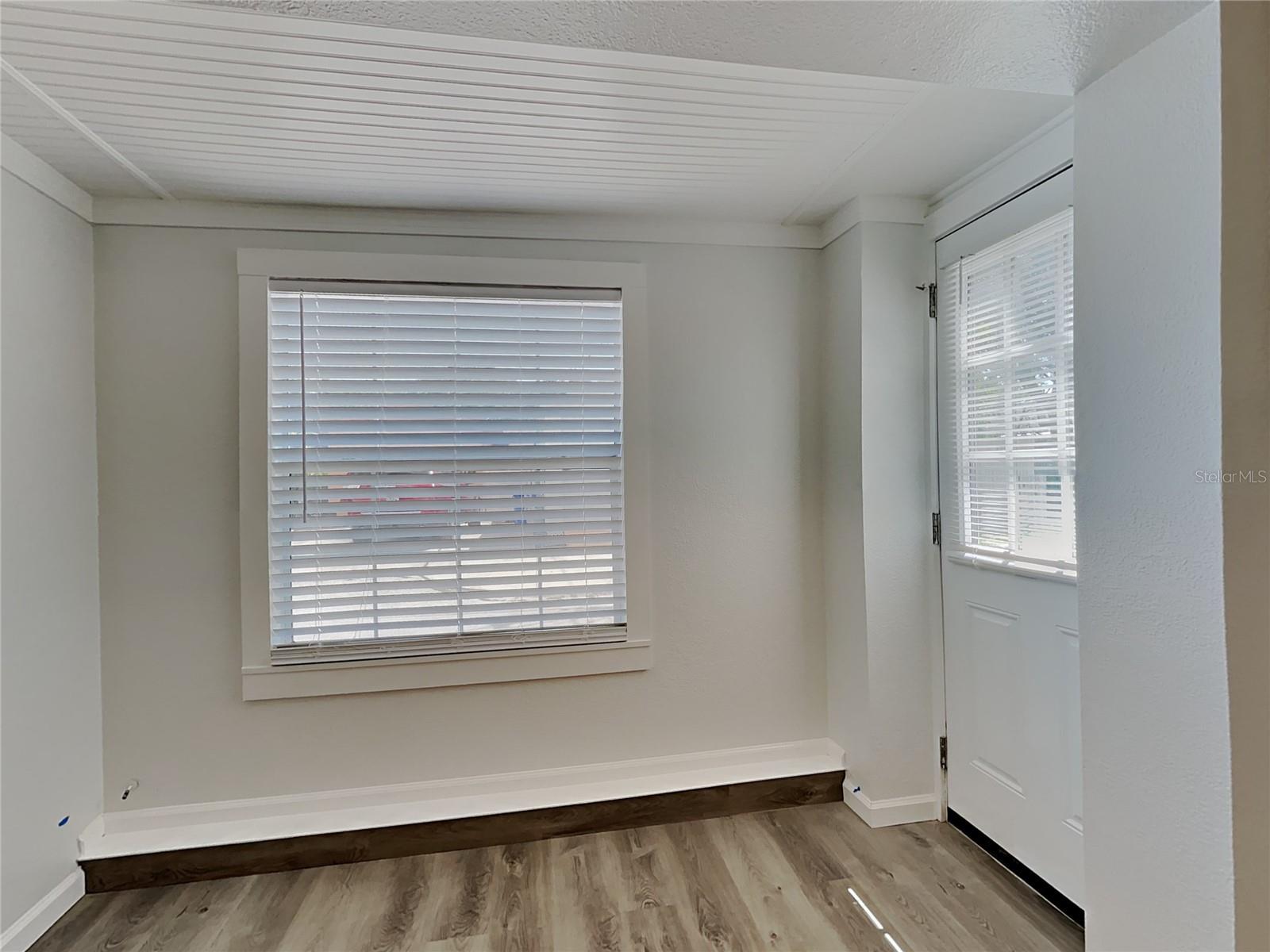 Image 3 of 25 For 4810 2nd Avenue N E