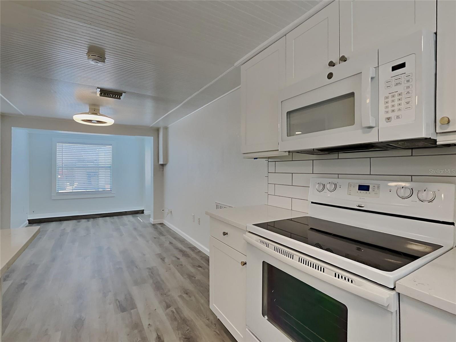 Image 6 of 25 For 4810 2nd Avenue N E