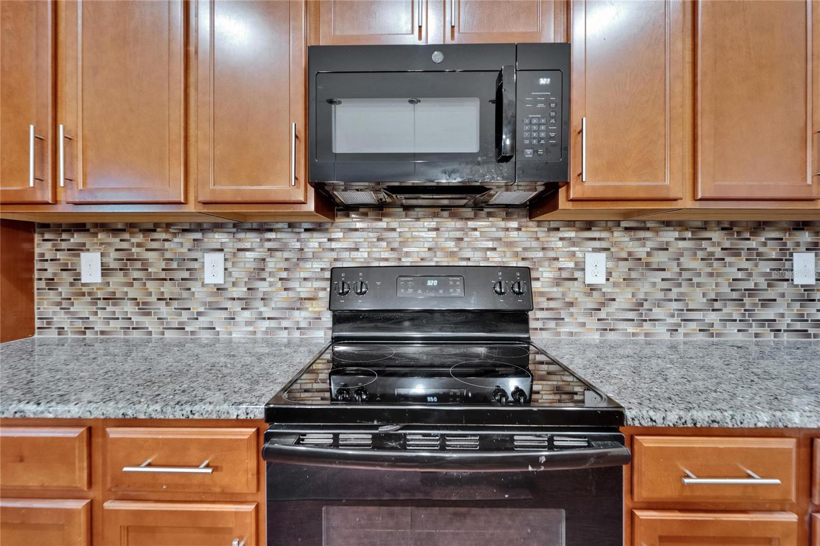 Image 14 of 66 For 11911 Sunburst Marble Road