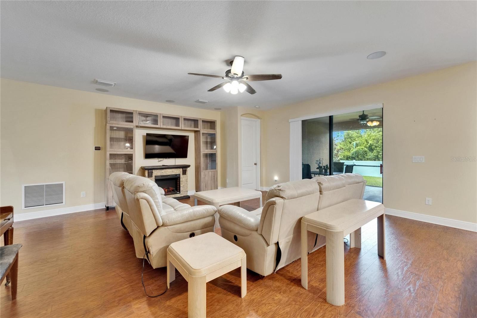 Image 8 of 66 For 11911 Sunburst Marble Road