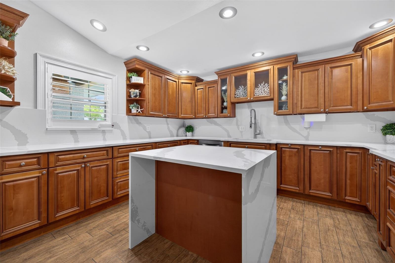 Image 12 of 57 For 8718 Palisades Drive